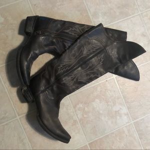 Over the knee ariat boots